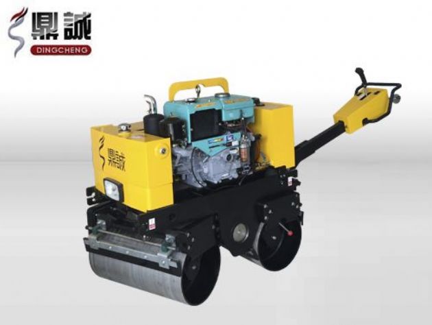 點(diǎn)擊查看詳細(xì)信息<br>標(biāo)題：DC-840-I全液壓手扶雙鋼輪壓路機(jī) 閱讀次數(shù)：15021