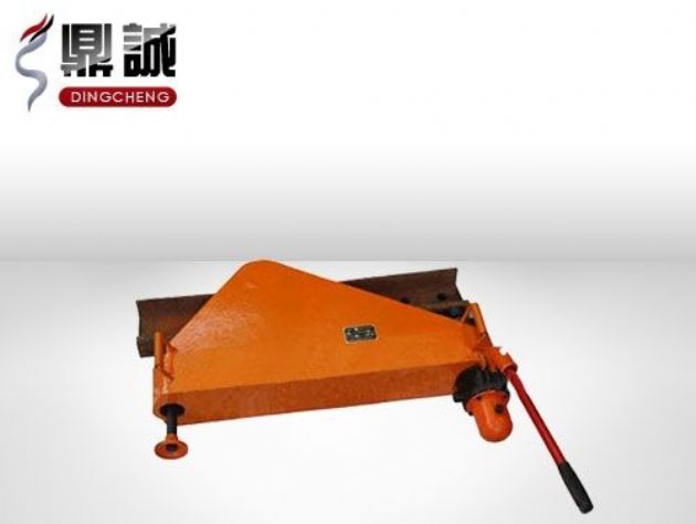 點(diǎn)擊查看詳細(xì)信息<br>標(biāo)題：垂直液壓彎軌機(jī) 閱讀次數(shù)：4705