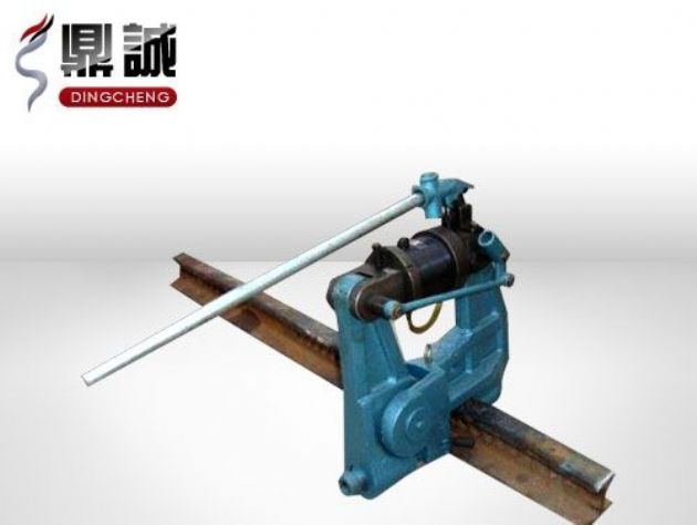 點擊查看詳細信息<br>標題：液壓鋼軌擠孔機 閱讀次數(shù)：4743